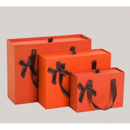 Custom Gift Boxes For Present With Ribbon Handle Gift Packaging Paper box 