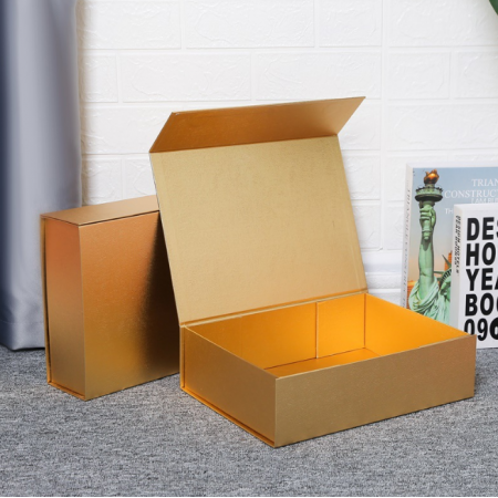 Customized Foldable Gift Boxes With Ribbon Magnetic Boxes Packaging 
