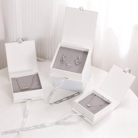 Custom Jewelry Box Cardboard Premium Gift Box With Ribbon Logo 